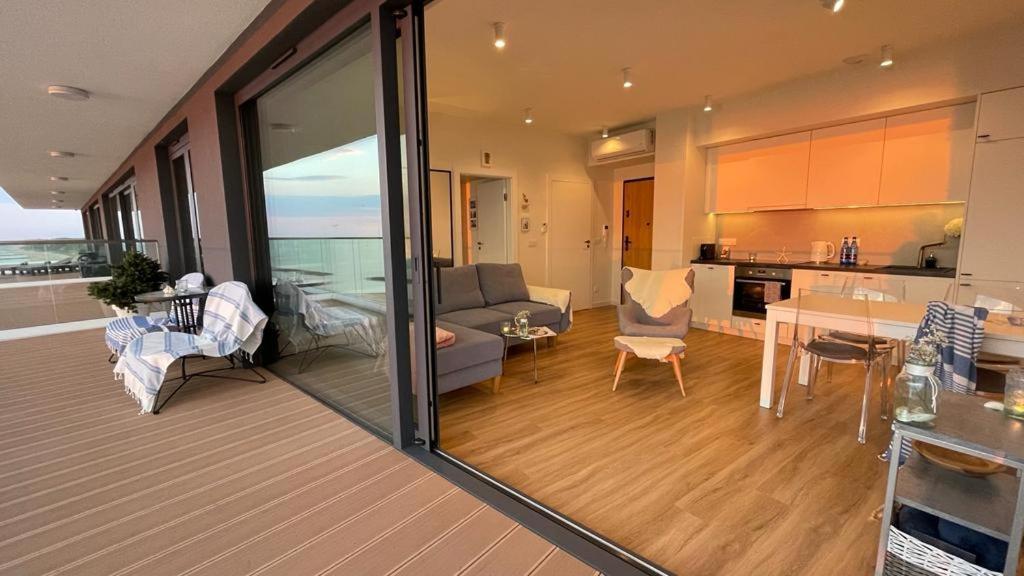 Apartament Morski Widok Nautic Park 51 Darlowko Exterior foto